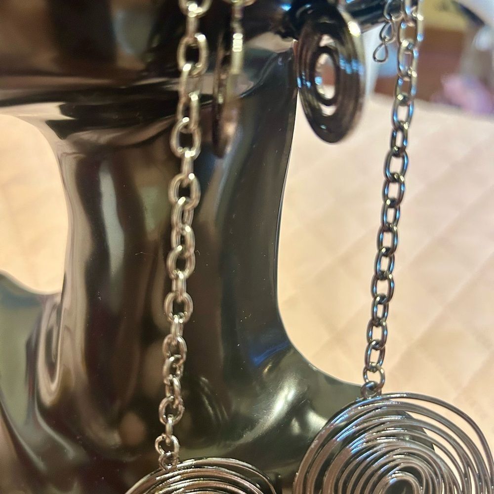 NWT Black Spiral Statement Necklace - Picture 10 of 16